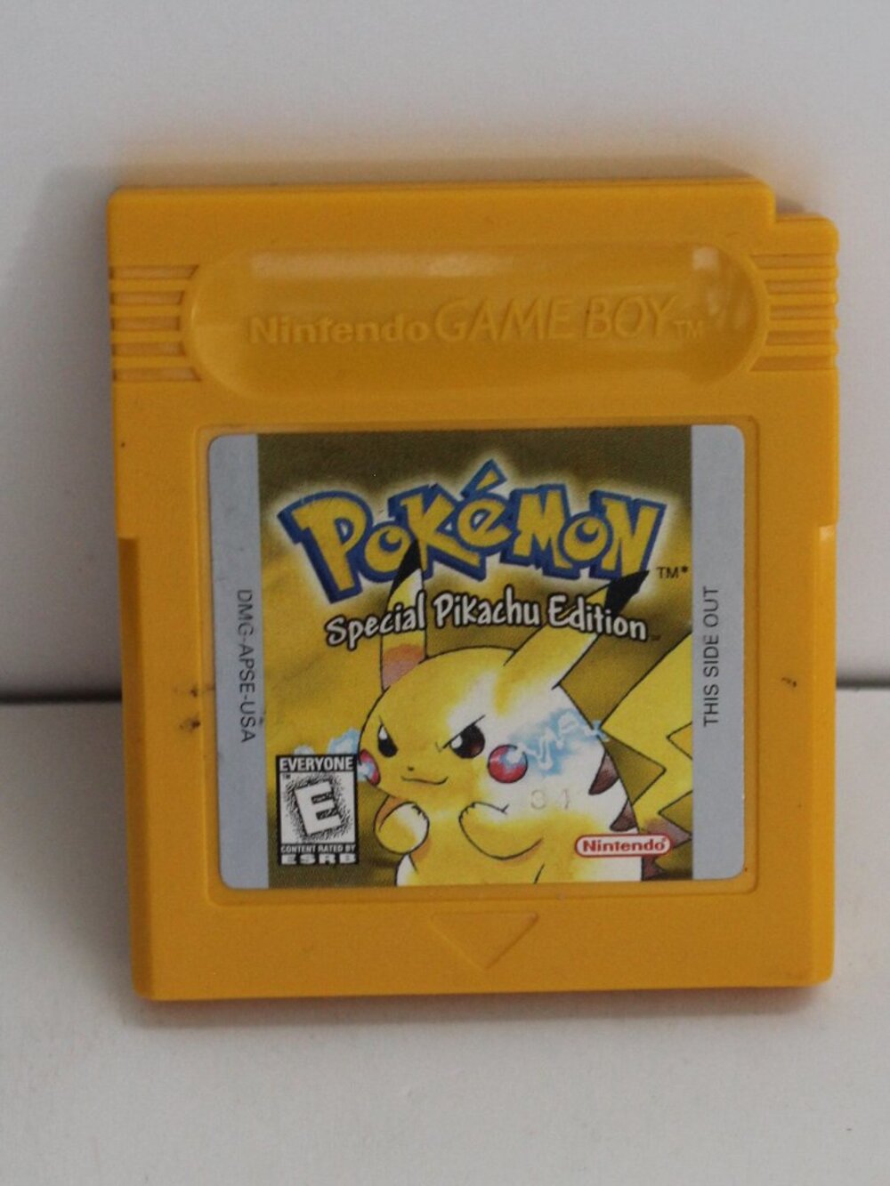 Nintendo Gameboy  Pokemon Special Pikachu Edition  Version Game Only